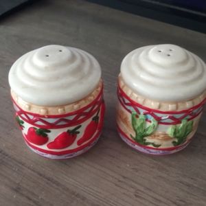 Southwestern Design Salt & Pepper set